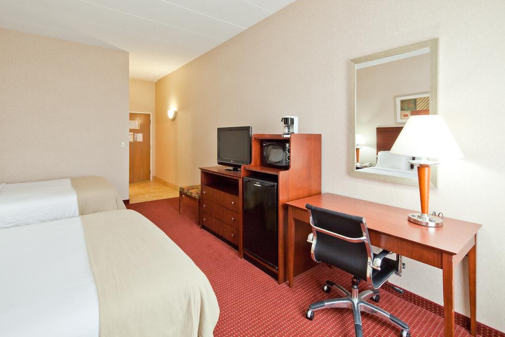 Holiday Inn Express Cincinnati-Lawrenceburg Exterior photo